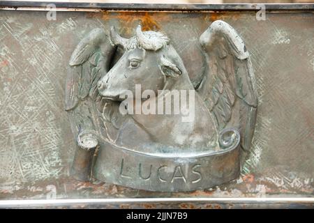 Fresques sur la porte de la cathédrale, Parque Colon, Saint-Domingue. République dominicaine. Banque D'Images