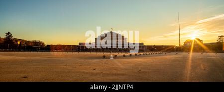 Photo panoramique du Centennial Hall à Wroclaw, en Pologne, au coucher du soleil Banque D'Images