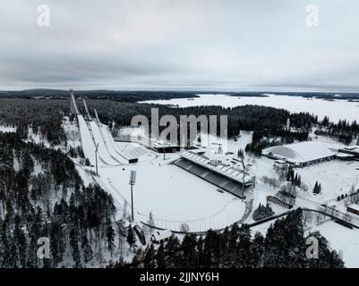 Tours de saut à ski à Lahti hiver soir 01 Banque D'Images