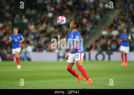 ROYAUME-UNI. 27th juillet 2022. Milton Keynes, Angleterre, 27 juillet 2022: Selma Bacha (13 France) lors du match de football semi-final Euro 2022 des femmes de l'UEFA entre l'Allemagne et la France au stade MK de Milton Keynes, Angleterre. (Pedro Soares/SheKicks/SPP) crédit: SPP Sport Press photo. /Alamy Live News Credit: SPP Sport Press photo. /Alamy Live News Banque D'Images