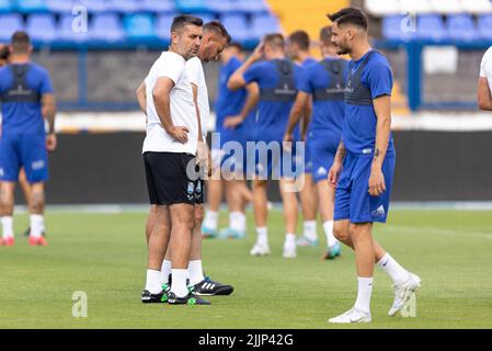 NK Osijek entraîneur en chef Nenad Bjelica pendant une session d'entraînement avant la deuxième manche de qualifications de l'UEFA Europa Conference League, match de 2nd jambes contre le FC Kyzylzhar à Gradski Vrt à Osijek, Croatie sur 27 juillet 2022. Photo: Davor Javorovic/PIXSELL Banque D'Images