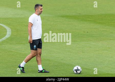 NK Osijek entraîneur en chef Nenad Bjelica pendant une session d'entraînement avant la deuxième manche de qualifications de l'UEFA Europa Conference League, match de 2nd jambes contre le FC Kyzylzhar à Gradski Vrt à Osijek, Croatie sur 27 juillet 2022. Photo: Davor Javorovic/PIXSELL Banque D'Images