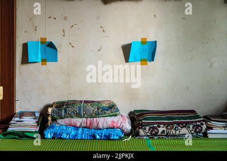 Vue sur l'intérieur d'une école pour enfants à la périphérie de Yangon Banque D'Images