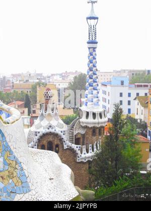 Une photo aérienne du magnifique parc Guell dans la ville de Barcelone Banque D'Images