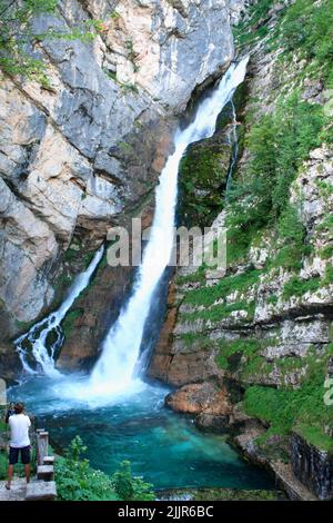 La pittoresque cascade de Savica sur le lac de Bohinj en Slovénie Banque D'Images