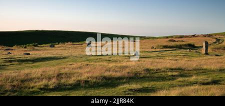 Une vue magnifique sur le cercle de pierres de Mitchell à l'aube à Shropshire, en Angleterre Banque D'Images