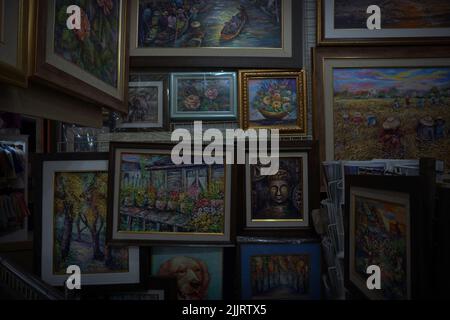 Galerie d'art de peintures à l'huile et cadres de Thaïlande Banque D'Images