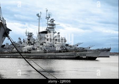 Le destroyer USS Joseph P. Kennedy Jr dans Battleship Cove Museum, Fall River, Massachusetts, États-Unis Banque D'Images