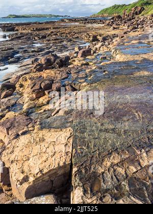 Hill 60 Park, Fishermans Rocks et Five Islands nature Reserve's Big Island, Port Kembla Banque D'Images