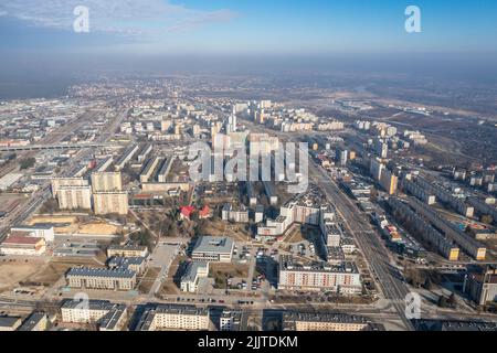 Vue aérienne à grand angle de Stalowa Wola, capitale du comté de Stalowa Wola, dans la Voïvodeship sous-carpathe, dans le sud-est de la Pologne Banque D'Images