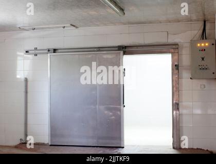 Chambre de réfrigération pour le stockage des aliments. Banque D'Images