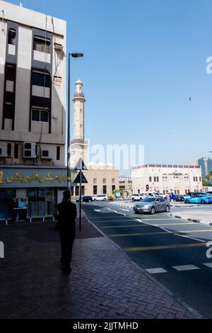 Un cliché vertical de la rue Al Seef à Dubaï, Émirats arabes Unis Banque D'Images