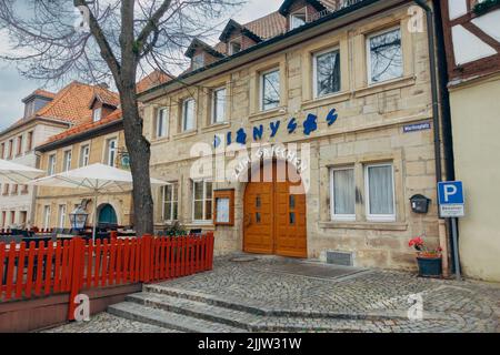 Un restaurant grec extérieur dans la ville de Kronach, haute-Franconie, Bavière, Allemagne Banque D'Images