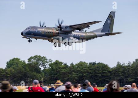 La CASA C-295 de l'armée de l'air tchèque à RAF Fairford le 14th juillet 2022 Banque D'Images