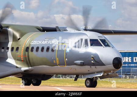 La CASA C-295 de l'armée de l'air tchèque à RAF Fairford le 14th juillet 2022 Banque D'Images