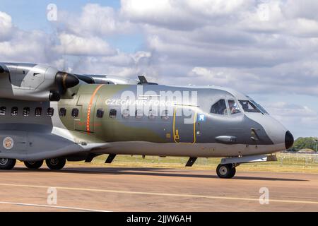 La CASA C-295 de l'armée de l'air tchèque à RAF Fairford le 14th juillet 2022 Banque D'Images