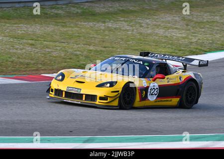 Scarperia, 3 avril 2022 : Chevrolet Corvette Z06R année 2007 en action pendant Mugello Classic 2022 au circuit Mugello en Italie. Banque D'Images