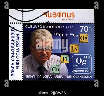Yuri Oganessian, scientifique russo-arménien, physicien nucléaire, fondateur de l'élément chimique super lourd oganesson en droit périodique (classification Banque D'Images