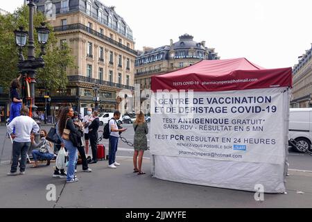 France, Paris, le 10 septembre 2021. Covid tests stands dans les rues de Paris photo © Fabio Mazzarella/Sintesi/Alamy stock photo Banque D'Images