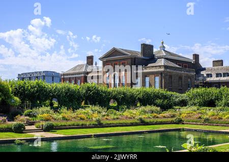 Palais de Kensington et jardins Sunken, Londres, 2022. Le Palais, qui abrite la princesse Diana du pays de Galles, est en partie ouvert au public. Banque D'Images