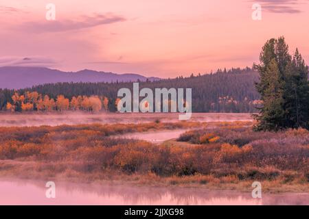 Paysage d'automne pittoresque dans les Tetons au lever du soleil Banque D'Images