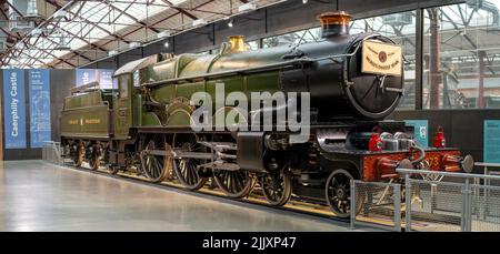 Train à vapeur Locomotive Caerphilly Castle au Musée du chemin de fer à vapeur Banque D'Images