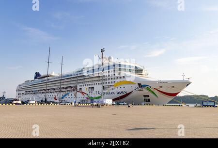 Bateau de croisière de la mer Baltique Norwegian Dawn, de la ligne de croisière norvégienne, ancré dans le port de Klaipeda, Klaipeda, Lituanie Europe Banque D'Images