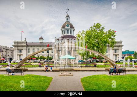 Centre-ville de Kingston, Ontario, Canada avec l'hôtel de ville. Banque D'Images