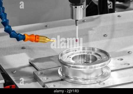 Contrôle de la qualité de la fraiseuse CNC, de la machine de mesure de coordonnées, de la machine de contrôle de la qualité Banque D'Images