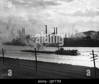 Aciérie près de Pittsburgh, Pennsylvanie. 18 octobre 1950. (Photo par photo de presse associée). Banque D'Images