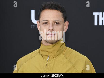 Chicarito arrive à la première de treize VIES de la vidéo de prime tenue au Regency Village Theatre à Westwood, CA, jeudi, ?28 juillet 2022. (Photo de la Sathanlee B. Mirador/Sipa USA) Banque D'Images