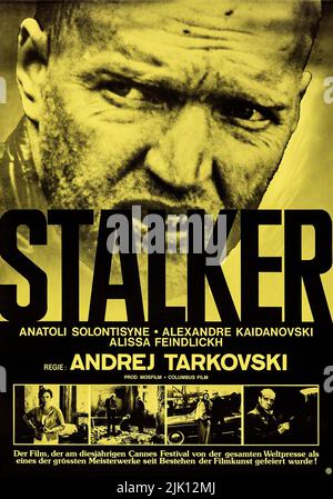 Stalker - film Poster (russe: Ста́лкер, 1979 film d'art de science-fiction soviétique réalisé par Andrei Tarkovsky écrit par Arkady et Boris Strugatsky Banque D'Images