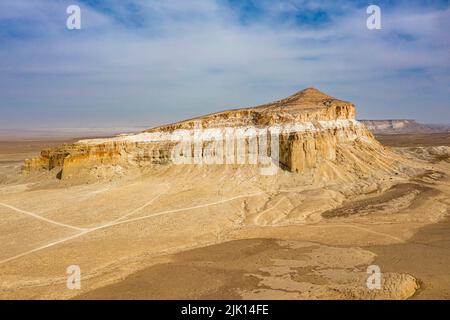 Sherkala montagne, ressemblant à un Yourt, Shetpe, Mangystau, Kazakhstan, Asie centrale, Asie Banque D'Images