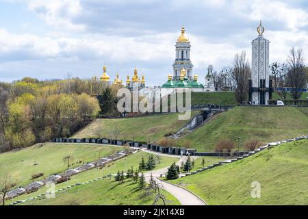 Musée national de l'Holodomor-génocide et Kiev Pechersk Lavra, site du patrimoine mondial de l'UNESCO, Kiev (Kiev), Ukraine, Europe Banque D'Images