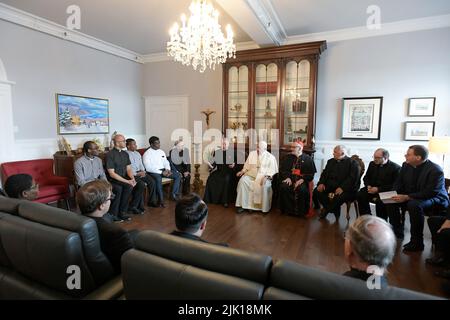 Vatican, Vatican. 29th juillet 2022. Canada, Québec, 2022/07/29 le pape François lors de « rencontre avec les membres de la Société de Jésus présents au Canada Québec, Canada, Photographie par la Media du Vatican/Catholic Press photo . LIMITÉ À UNE UTILISATION ÉDITORIALE - PAS DE MARKETING - PAS DE CAMPAGNES PUBLICITAIRES. Crédit : Agence photo indépendante/Alamy Live News Banque D'Images