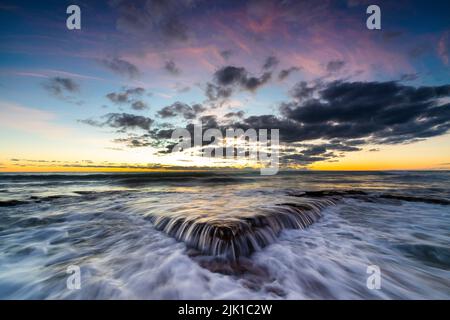 Magnifique ciel et coucher de soleil à Cable Beach à Broome, en Australie occidentale Banque D'Images