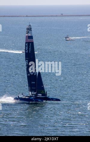 SailGP, Plymouth, Royaume-Uni. 29th juillet 2022. Vendredi est le jour de la pratique pour le Grand Prix de voile britannique, alors que la Grande-Bretagne Ocean City accueille le troisième événement de la saison 3 comme la course la plus compétitive sur l'eau. L'événement revient à Plymouth le 30-31 juillet. Crédit : Julian Kemp/Alay Live News Banque D'Images