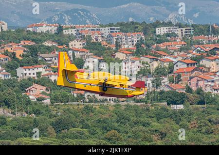 Avion de Canadair à Rijeka, Croatie Banque D'Images
