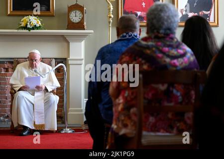 Québec, Canada. 29th juillet 2022. Le pape François lors d'une rencontre avec une délégation de peuples autochtones présents au Québec à l'Archevêché du Canada Québec, Canada, Photographie par la presse catholique/Mediia Vatican photo . LIMITÉ À UNE UTILISATION ÉDITORIALE - PAS DE MARKETING - PAS DE CAMPAGNES PUBLICITAIRES. Credit: Agence de photo indépendante Srl/Alay Live News Banque D'Images