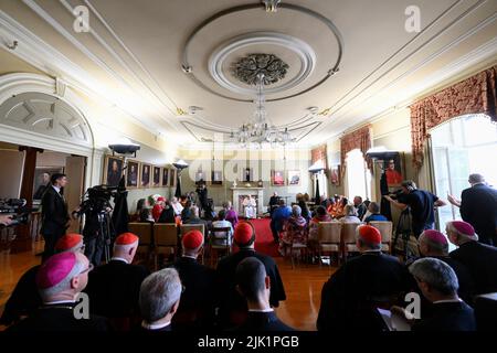 Québec, Canada. 29th juillet 2022. Le pape François lors d'une rencontre avec une délégation de peuples autochtones présents au Québec à l'Archevêché du Canada Québec, Canada, Photographie par la presse catholique/Mediia Vatican photo . LIMITÉ À UNE UTILISATION ÉDITORIALE - PAS DE MARKETING - PAS DE CAMPAGNES PUBLICITAIRES. Credit: Agence de photo indépendante Srl/Alay Live News Banque D'Images