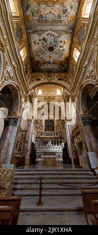 MATERA, ITALIE - 01 MAI 2022 - intérieur baroque pittoresque de la cathédrale de Matera, dans le sud de l'Italie Banque D'Images