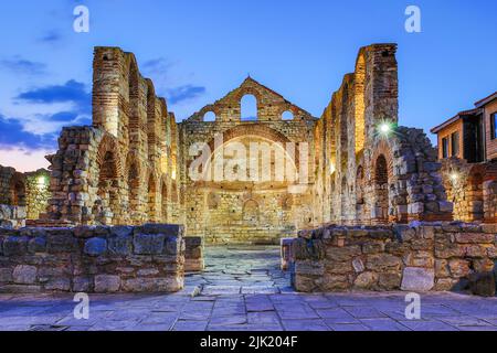 Nessebar (Nesebar), Bulgarie. L'ancienne ville de Nessebar, église Sainte-Sophie. Côte de la mer Noire. Banque D'Images