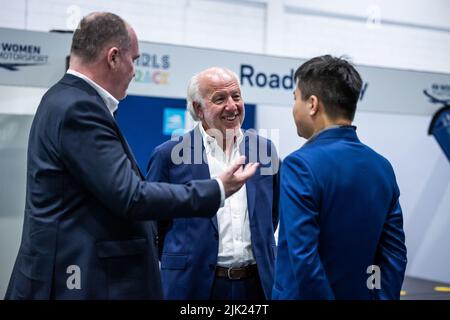 Londres, Royaume-Uni. 29th juillet 2022. REID Robert, vice-président de la FIA pour le sport, le portrait et RICHARDS David, président de ProDrive & Motorsport UK, portrait Girls on Track lors de l'ePrix de Londres 2022, réunion 9th du Championnat du monde de Formule E de la FIA ABB 2021-22, sur Excel Londres de 30 juillet à 31, à Londres, Royaume-Uni - photo Germain Hazard / DPPI crédit: DPPI Media/Alay Live News Banque D'Images