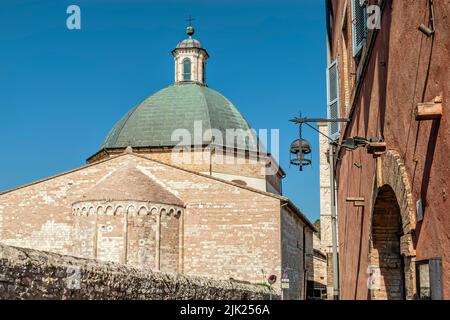 Cathédrale d'Assise (Cattedrale di Assisi ou Cattedrale di San Rufino di Assisi), dédiée à San Rufino (Rufinus d'Assisi), Italie Banque D'Images