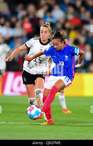 Milton Keynes, Royaume-Uni. 27th juillet 2022. Selma Bacha (13 France) lors du match de football semi-final de l'UEFA Womens Euro 2022 entre l'Allemagne et la France au stade Milton Keynes-Angleterre. (Foto: Kevin Hodgson/Sports Press photo/C - DÉLAI D'UNE HEURE - ACTIVER FTP UNIQUEMENT SI LES IMAGES DE MOINS D'UNE HEURE - Alay) crédit: SPP Sport Press photo. /Alamy Live News Banque D'Images