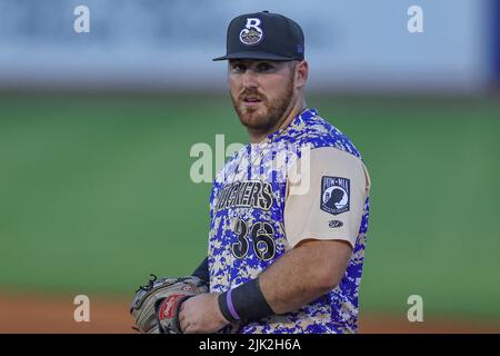 Biloxi, Mississippi, États-Unis. 27th juillet 2022. Biloxi Shuckers Catcher Thomas Dillard (36) lors d'un match MiLB entre les Biloxi Shuckers et Montgomery biscuits au MGM Park à Biloxi, Mississippi. Bobby McDuffie/CSM/Alamy Live News Banque D'Images