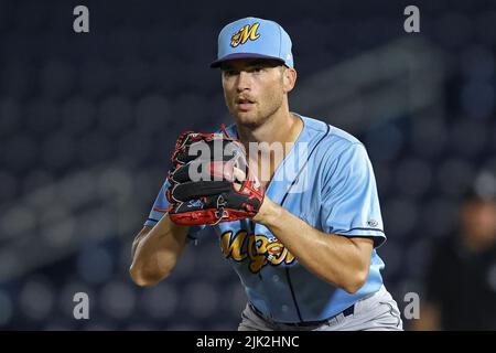 Biloxi, Mississippi, États-Unis. 27th juillet 2022. Josh Roberson, pichet de Montgomery biscuits (7) lors d'un match MiLB entre les Biloxi Shuckers et Montgomery biscuits au MGM Park à Biloxi, Mississippi. Bobby McDuffie/CSM/Alamy Live News Banque D'Images