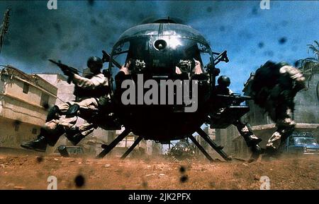 SCÈNE DE DÉPÔT D'HÉLICOPTÈRE, BLACK HAWK DOWN, 2001, Banque D'Images