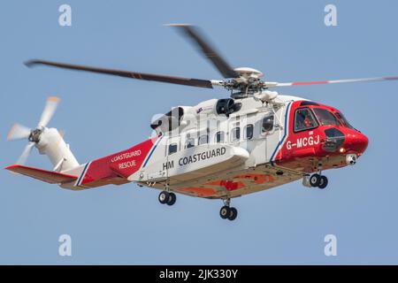 HM Coastguard Sikorsky S-92A Helibus quittant RIAT 2022. Banque D'Images