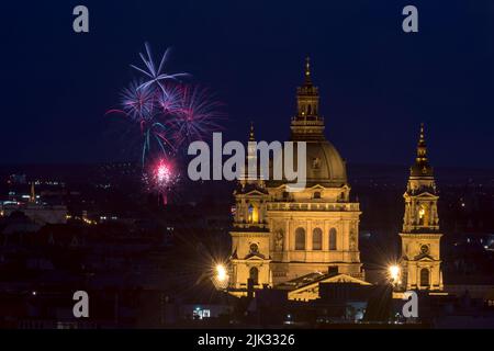 Budapest/Hongrie - VERS juin 2018 : Parlement hongrois ou Parlement de Budapest. Banque D'Images